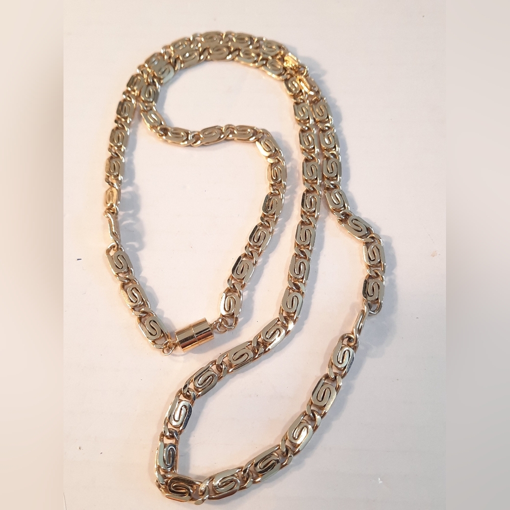 Elegant Gold  Plated Necklace